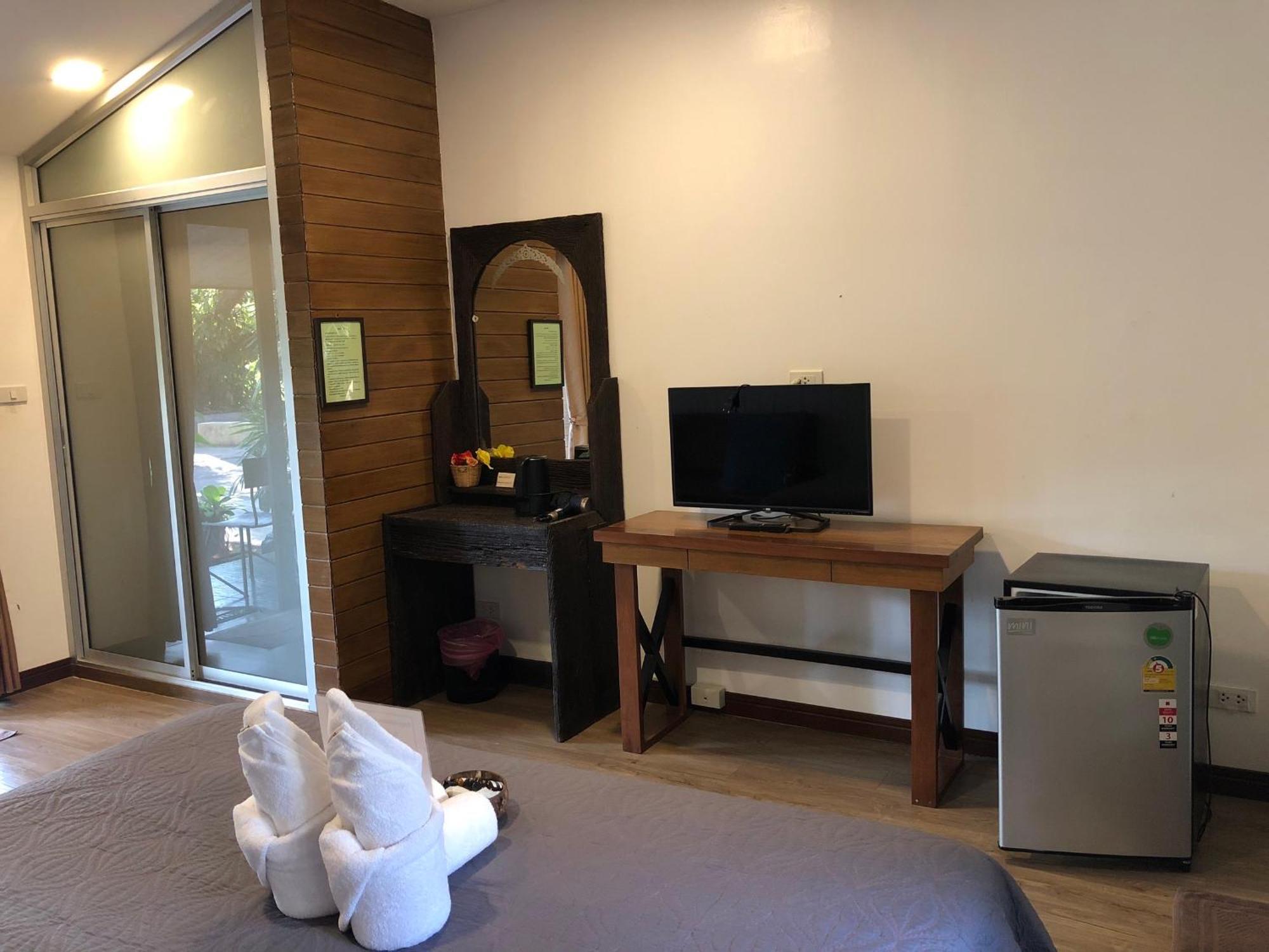 Likita Resort Ban Phe Exterior photo